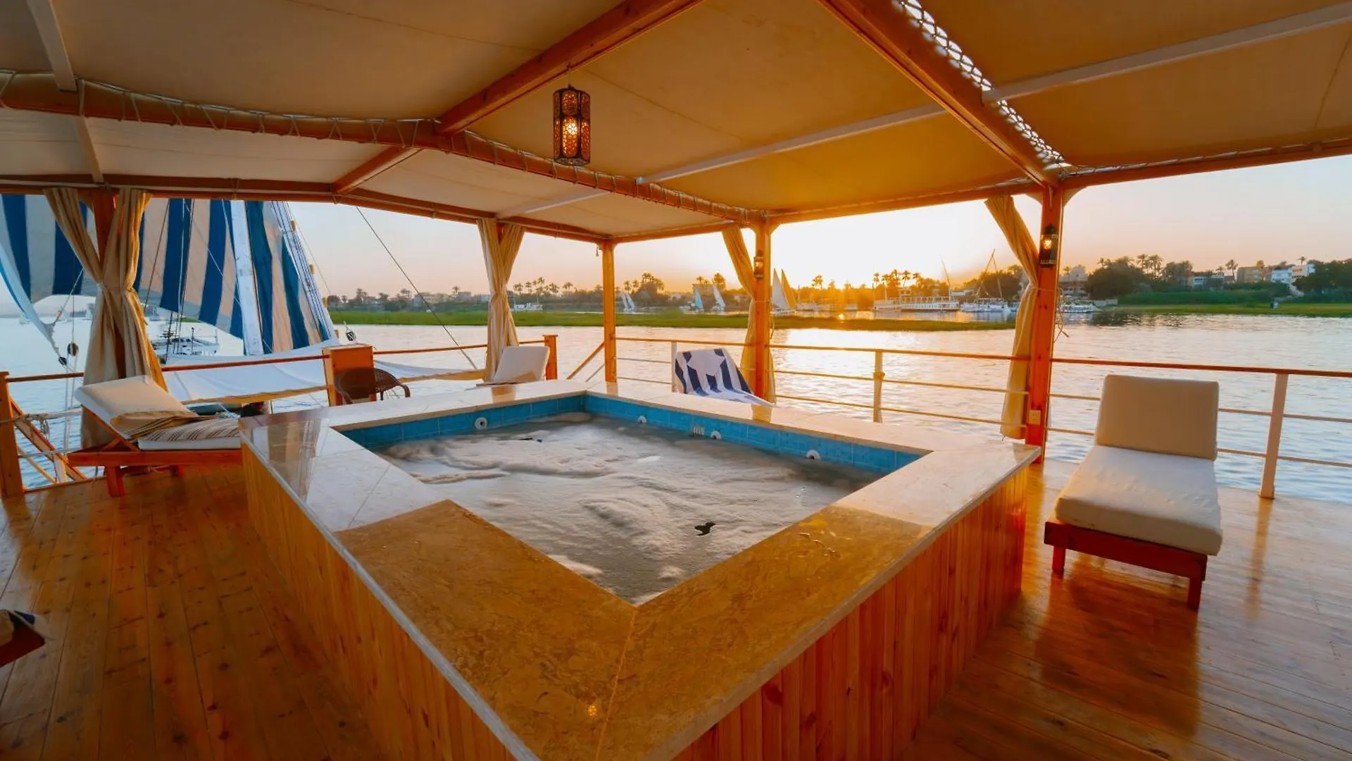 Tekne Turquoise Dahabiya , 3,4,7 Nights Sailing Between Luxor And Aswan
