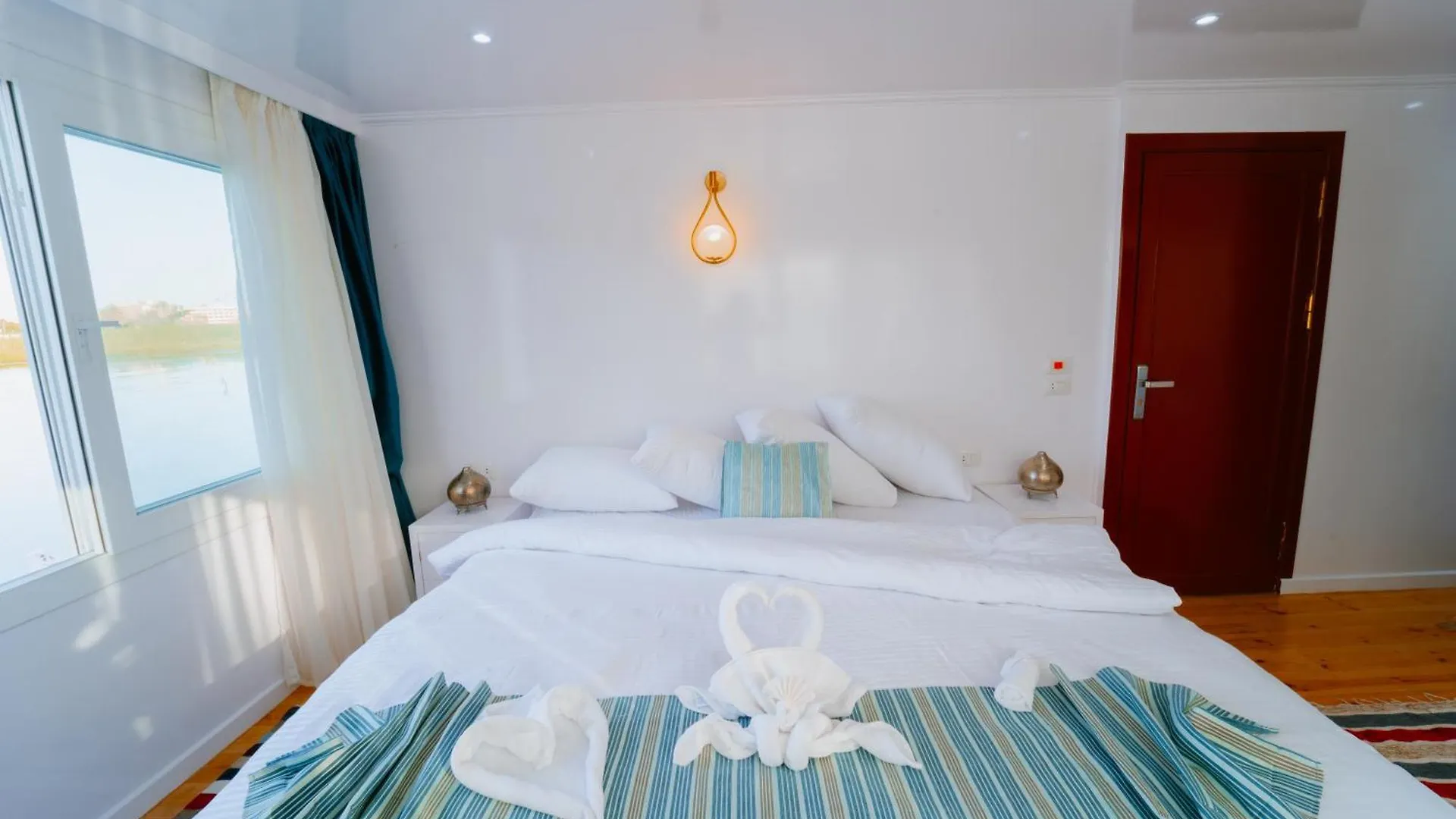 Turquoise Dahabiya , 3,4,7 Nights Sailing Between Luxor And Aswan 0*,